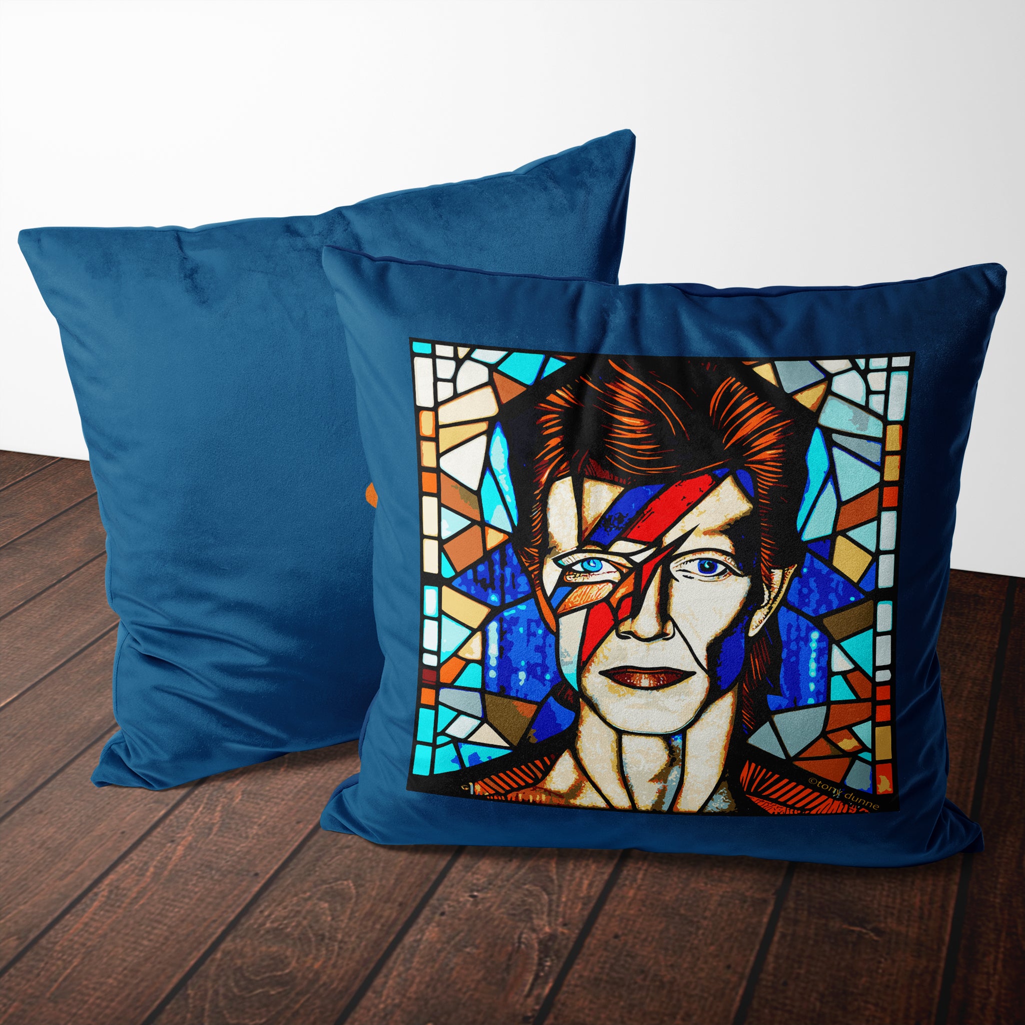 STARMAN VELVET CUSHION 500 X 500